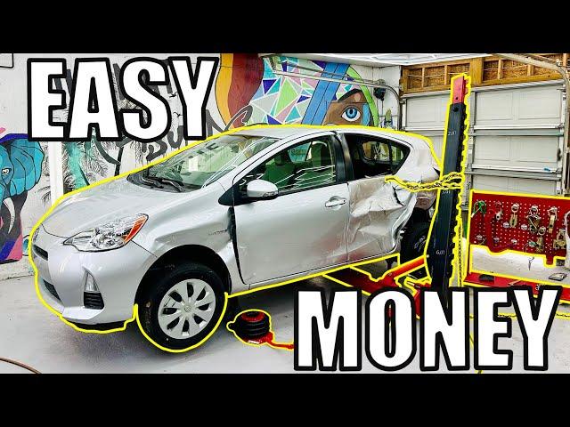 Flipping CHEAP Wrecked Cars on Facebook Marketplace - How Easy is It?