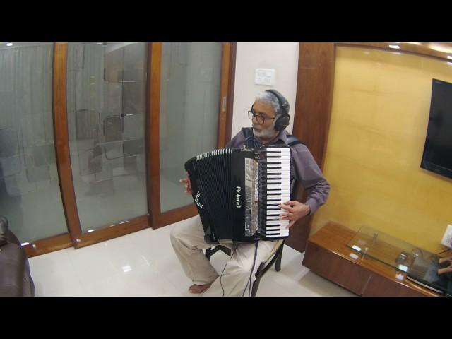 Aaja Sanam Madhur Chandni me hum Instrumental on Roland V Accordion FR-8X