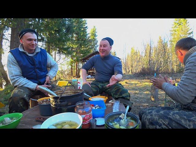 РЫБАЛКА НА СЕТИ \ УЛОВ ПРОСТО ШОК \ УХА ПОД ВОДОЧКУ У ЛЕСНОЙ ИЗБЫ \ ЖИЗНЬ В ТАЙГЕ