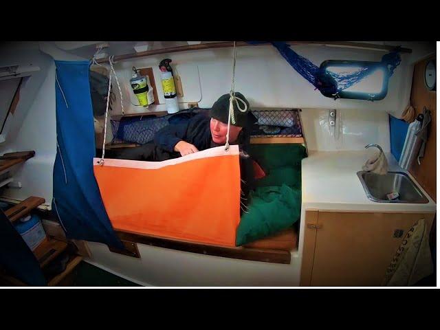 DAILY ROUTINE AT SEA OF A SOLO SAILOR// SOLO NONSTOP NORTH ATLANTIC OCEAN PASSAGE// CONTESSA 26