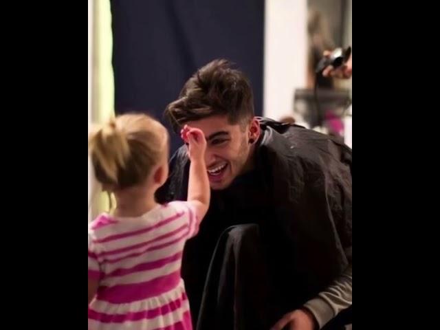 Zayn malik with his daughter Khai malik #shorts #zaynmalik #gigihadid #khaimalik #foryou