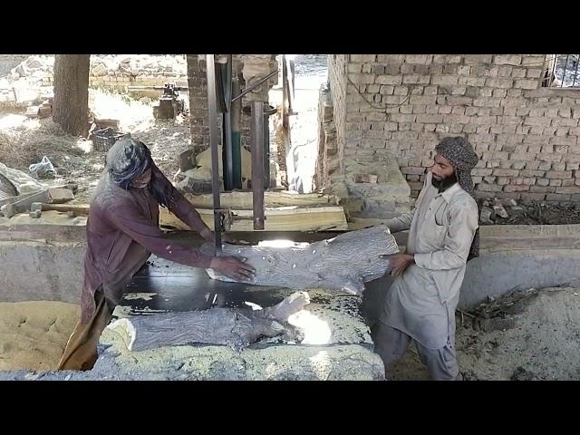 Wood Cutting machine | Dangerous | How it Work | Labour work | HM Tv | wood saw machine