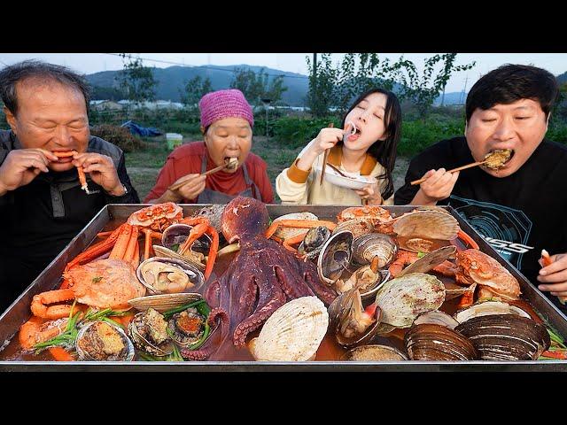 홍게와 문어, 전복에 각종 조개 가득 넣은 얼큰시원한 해물탕~ (Seafood soup with octopus, crab)요리&먹방!! - Mukbang eating show