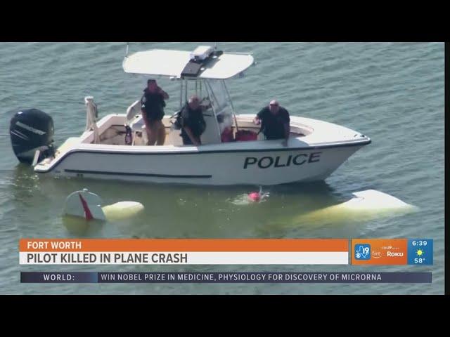 Pilot killed after plan crashes in Texas lake