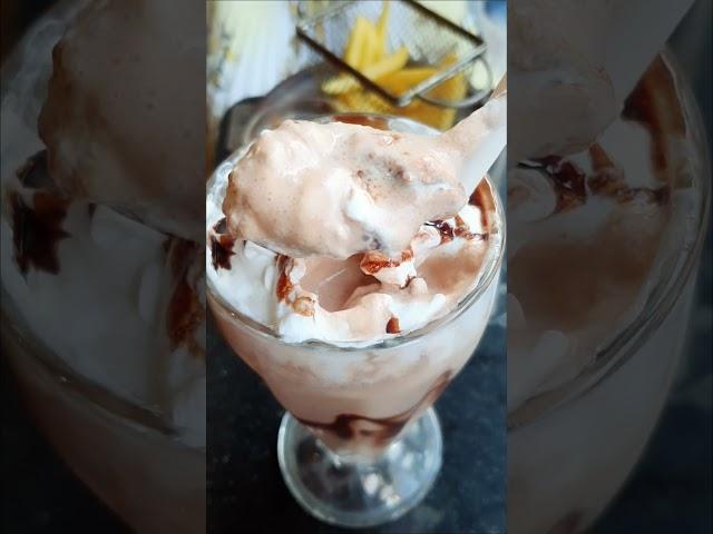 Chocolate Milkshake #shorts At Coffee By Di Bella #mumbai #youtubeshorts #shortsvideo #shortsviral