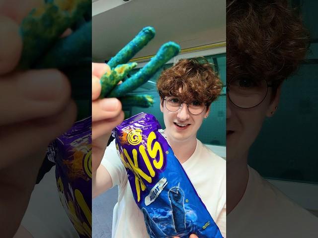 British Guy Tries American Snacks For The First Time!