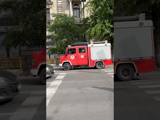 Budapest Fire Truck responding 