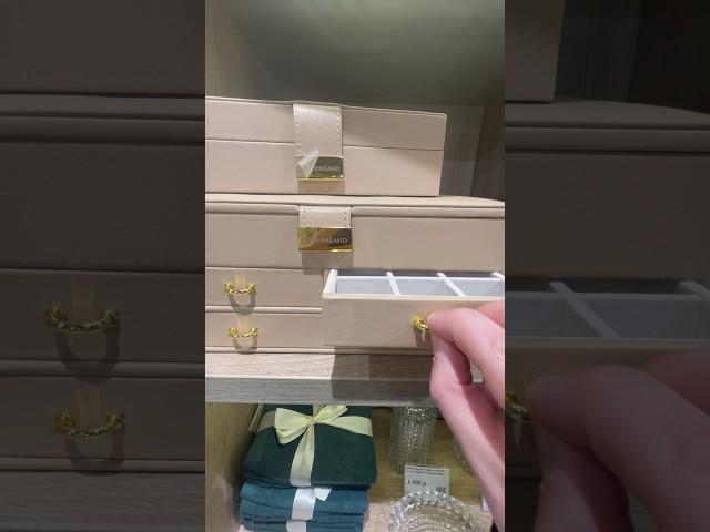 В ЭТОЙ ШКАТУЛКЕ МОЖНО ХРАНИТЬ СЕКРЕТЫ !