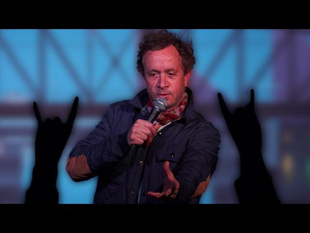 Pauly Shore Boards an Airplane