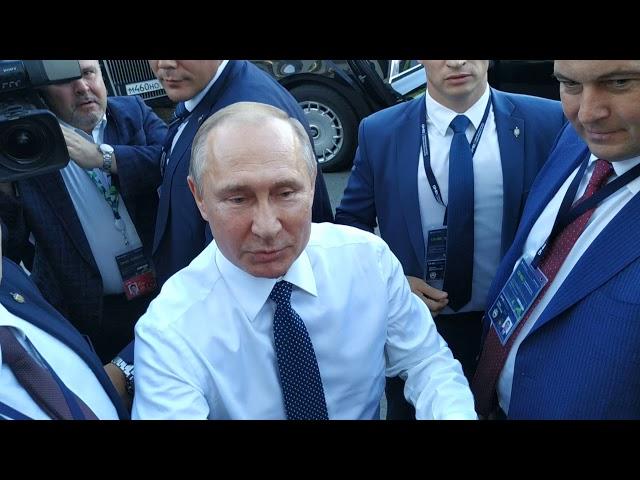 PUTIN CAME TO PEOPLE. the FSB works well.The motorcade of President Vladimir Putin