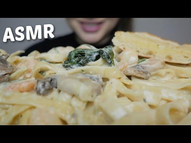 CREAMY Shrimp Alfredo Pasta with Garlic Toast *Relaxing Food Sounds | N.E Let's Eat