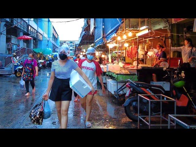 4K  Walking in Rain | Rainy Day Ambience in Bangkok | Rainy Season in Thailand 2023