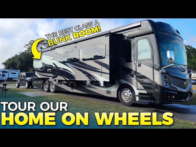 CLASS A BUNKHOUSE TOUR! Fleetwood Discovery LXE 44B Motorhome RV