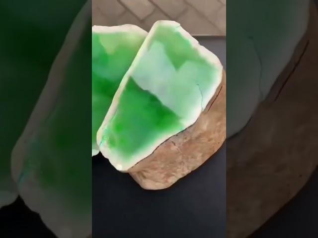 #翡翠 #minerals #funny #crystals #缅甸翡翠珠宝 #jade #搞笑 #jewelry #翡翠crystals #熱門