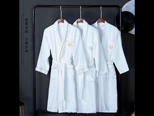 The production process of pure cotton white bathrobe