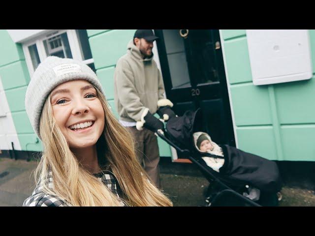 Christmas Shopping, Spot of Lunch & Surprise Photos | Vlogmas Day 10