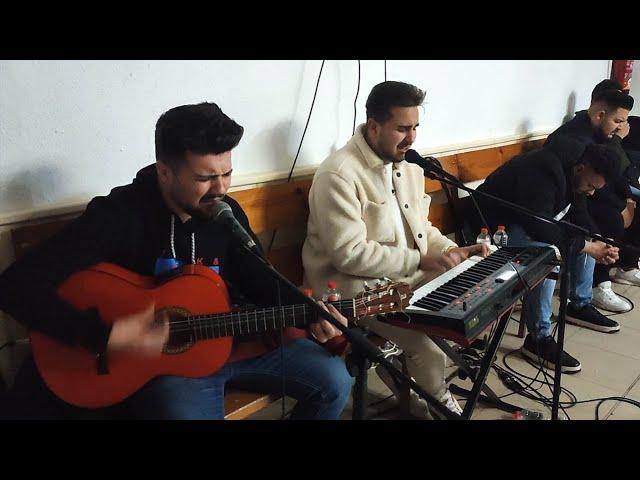 VIGILIA CON ISMAEL DE BARCELONA   EN LA IGLESIA DE LA MARIOLA CON PARTE DE LOS JOVENES DE LA MARIOLA