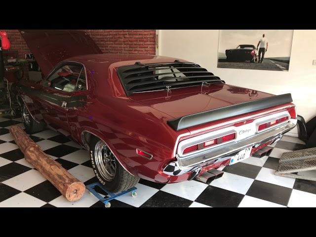 Dodge Challenger 1971 RT  440 Sixpack Cold Start