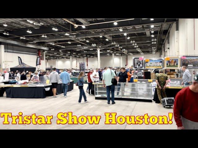 WE WENT TO A HUGE BASEBALL CARD SHOW IN HOUSTON TEXAS!