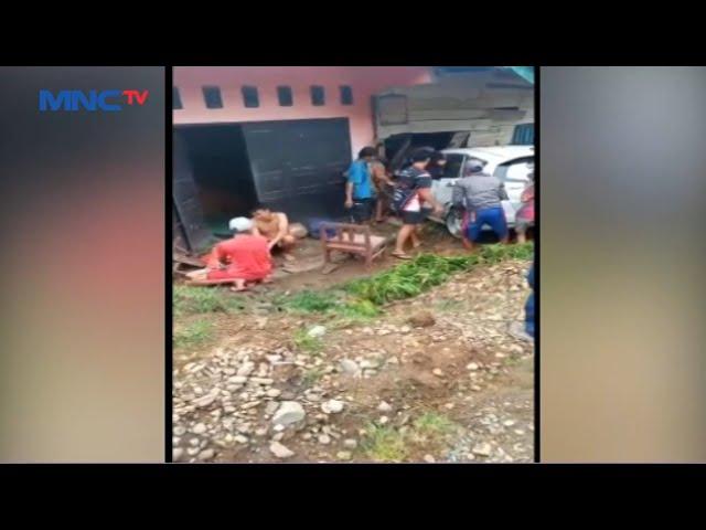 Kecelakaan Maut Mobil Tabrak Kios di Kab. Bone, 3 Orang Tewas - LIP 29/05