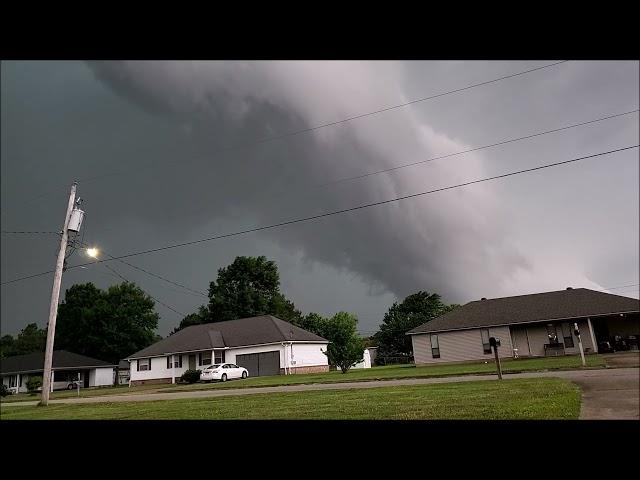 5-21-2022 - Crazy Lightning Show After Ominous Looking Severe Thunderstorm With 60-mph Wind Hits NEA