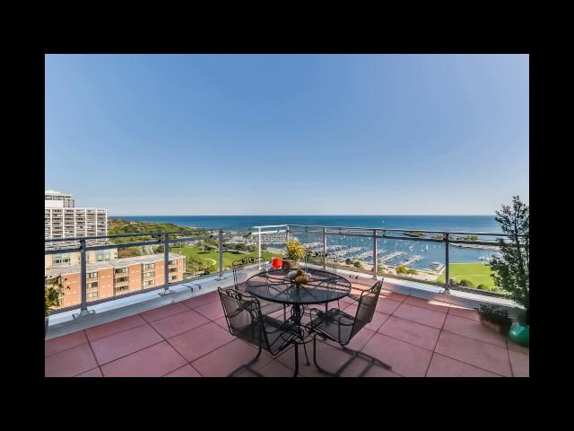 Lakefront Penthouse, Milwaukee WI 53202, USA