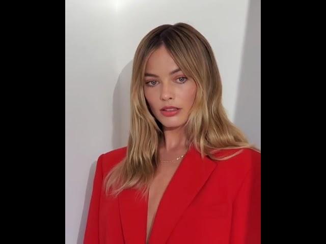 Margot Robbie Looks Stunning In Red