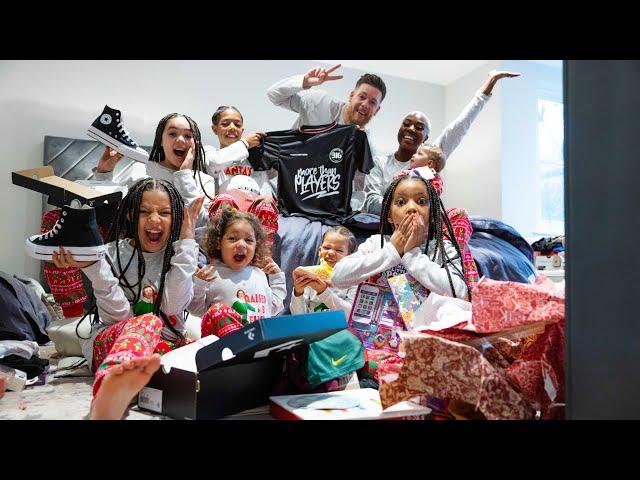 KIDS CHRISTMAS PRESENT OPENING || FIRST CHRISTMAS AT THE NEW HOUSE!!!