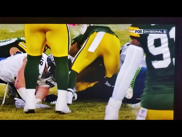 Jacob Hollister #48 fumble review Seahawks/Packers