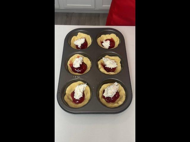 easy 1 pan biscuit bowls