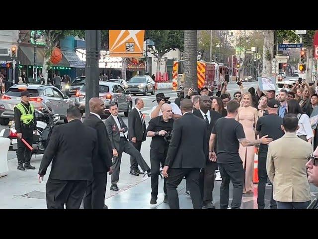 Nicole Kidman waves to fans outside Hollywood Event