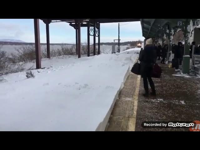 Amerika - Zug gegen Schnee