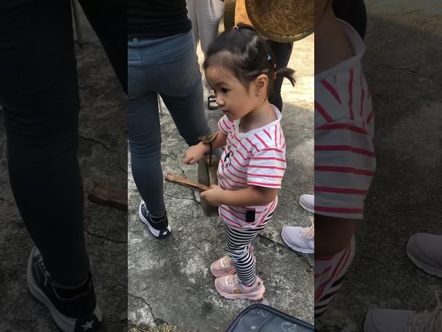 My little jiya playing gongs so adorable