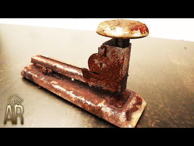 Rusty Vintage Stapler Restoration Video – MODEL 402