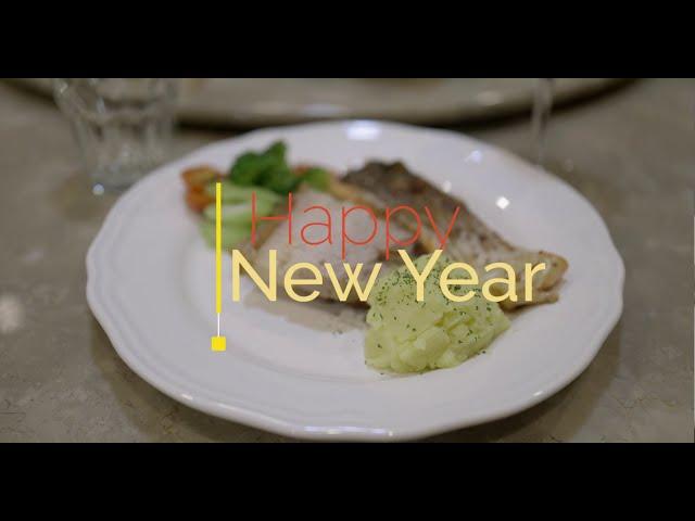 Canon R5 RF 35mm - A Short Video of Family New Year Eve Dinner