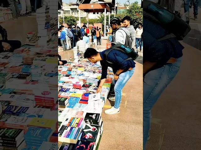 Cheapest Book Market In Delhi Mahila haat Dariyaganj #books #delhi #ytshorts #shorts