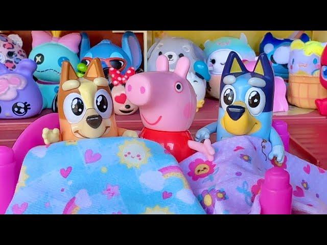 Sleepover with Peppa Pig Bluey and Bingo toys surprise