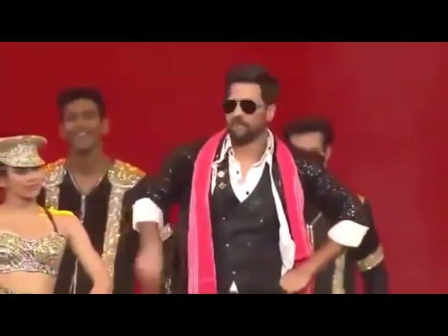 Vicky koushal's tribute dance to Amitab Bachchan | Vicky and srk comedy with kriti senon|||