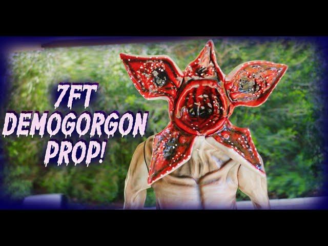 Stranger Things Demogorgon 7 Foot animated prop unboxing and test!