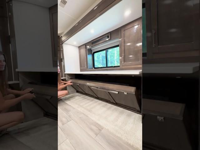 Motorhome Dinette Renovation Reveal - RV Renovation Remodel : Murphy bed in an RV