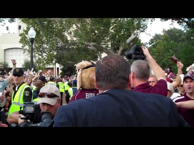 Mississippi State Dawg Walk with Dan Mullen