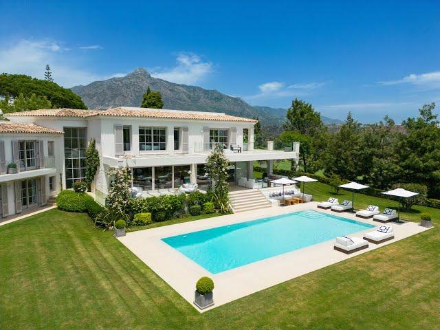 Stunning Villa with Luxe Amenities and Guest House for Sale in Aloha, Nueva Andalucia, Marbella