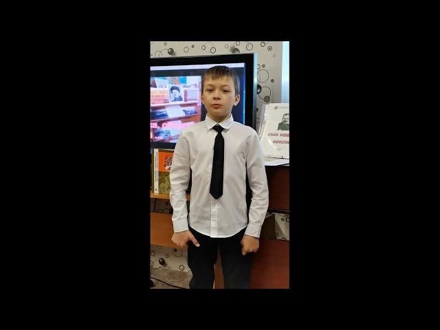 Владимир Сорока декламирует стихотворение Михаила Владимова «Ещё тогда нас не было на свете»