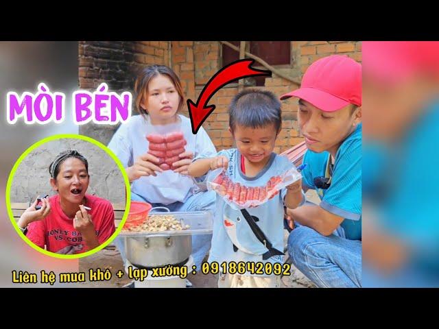 Sự an ủi giành cho bé Hằng khi chính mẹ ruột quá tệ bỏ bê con cái đi nhậu suốt ngày
