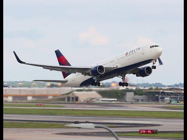 Delta 767-300 take off, ATL