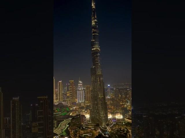 Mesmerizing Burj Khalifa Nightscape: Dubai Mall's Unforgettable Beauty #dubai #short #ytshort #viral