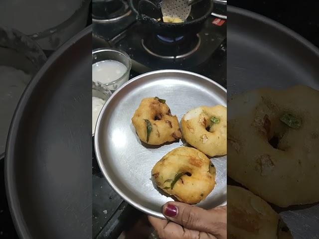 super tasty vada#saharaghcreations #snackstime #easysnacks #homemade #tastyfood#bestforkids#vada