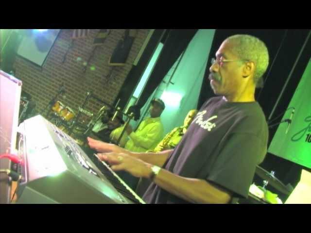 AQUI Y AJAZZ, Lonnie Jordan & Sal Rodriguez "A Friend Jam"