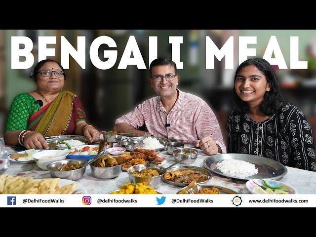 बंगाल के कोलकाता में बंगाली घर का खूब भालो बंगाली खाना l Huge Home Cooked Bengali Food in Kolkata