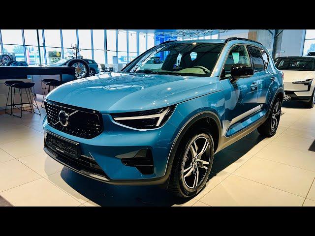 Volvo XC40 B4 Plus Dark | Fjord Blue | City Block textile seats in Grey Melange